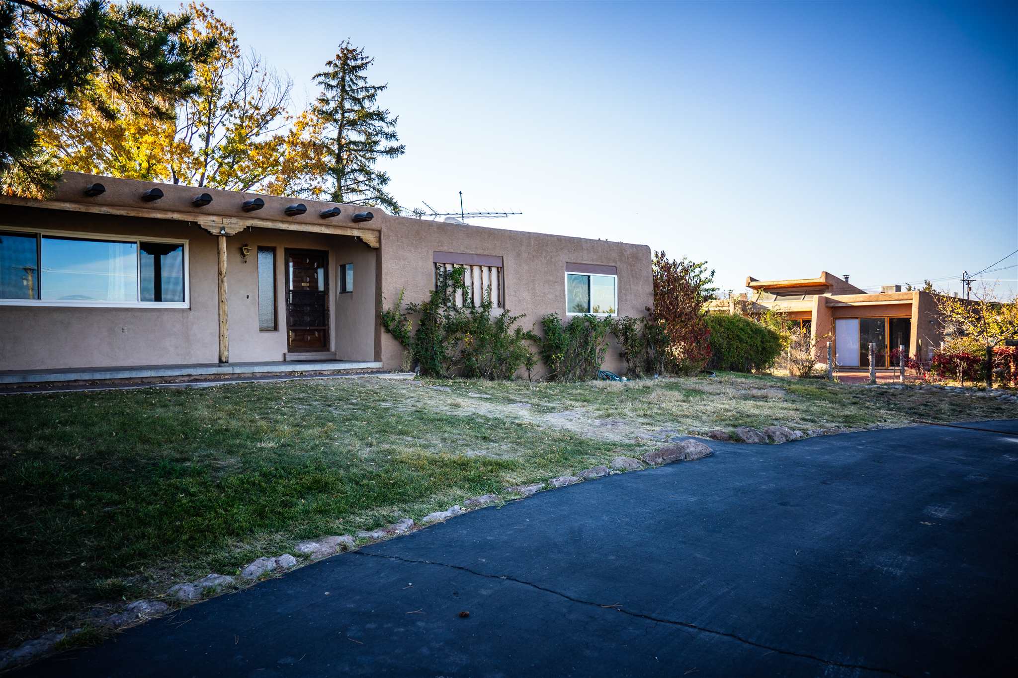 Homes & Land for Sale in the Los Alamos, New Mexico Area