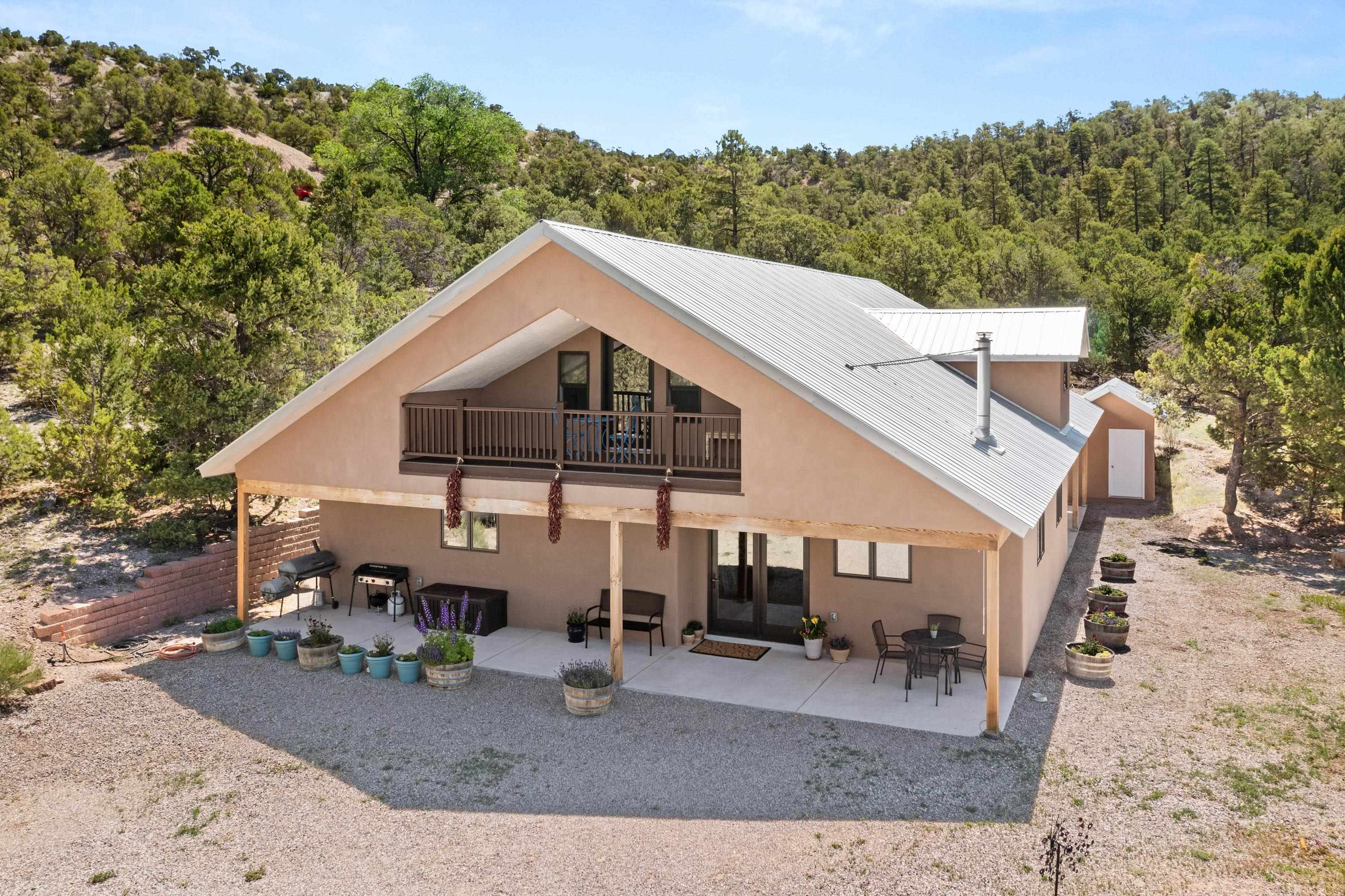 Nambe Area Santa Fe Beautiful Homes Sotheby's Santa Fe, New Mexico