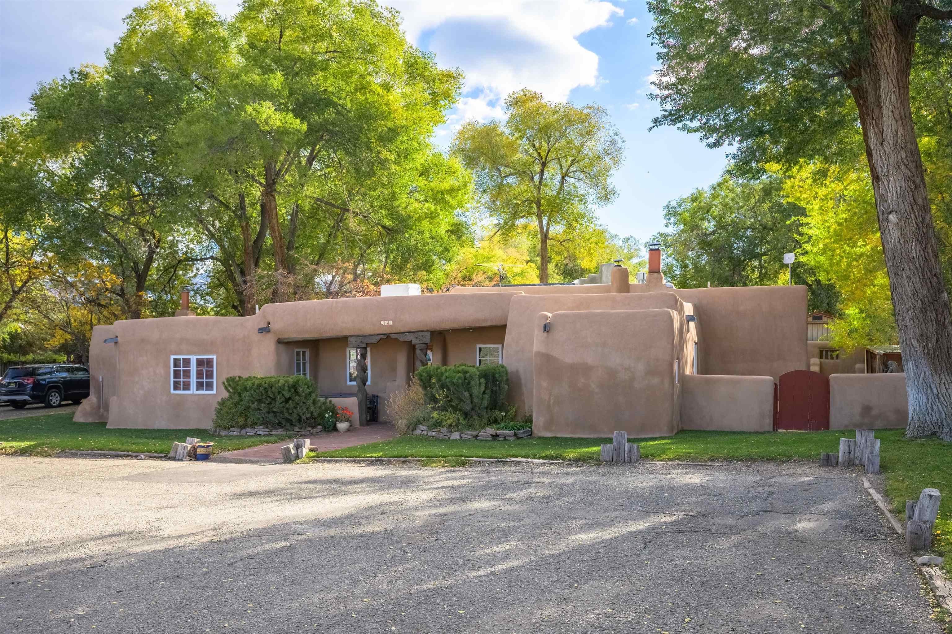 Image for 705 Paseo del Pueblo Sur